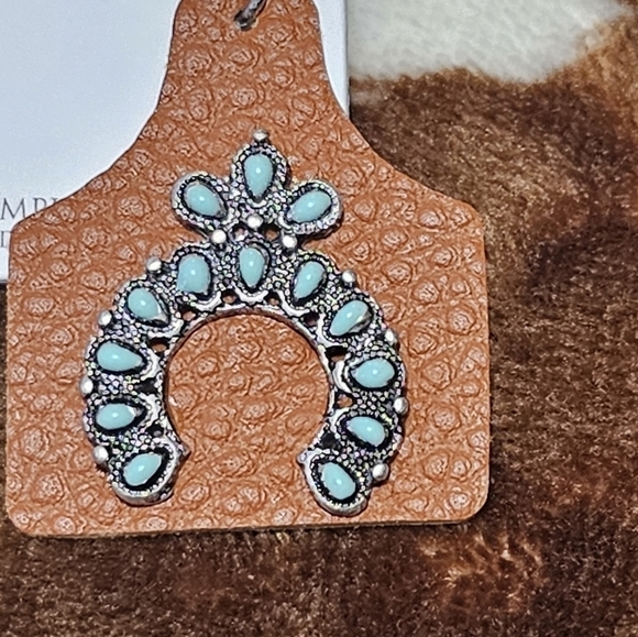 Cow tag earrings with stones - NWT - Picture 2 of 3